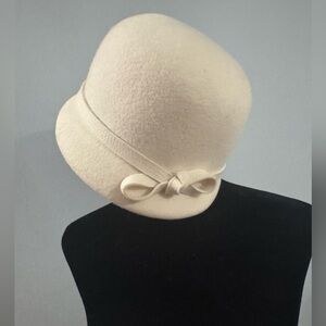 Liz Claiborne Cloche Hat